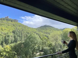 Terrasse mit Trifelsblick (© Jugendstilhotel Trifels)