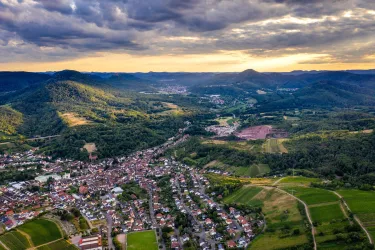 Trifelsland (© Verein Südliche Weinstrasse Annweiler am Trifels e.V., Dominik Ketz)