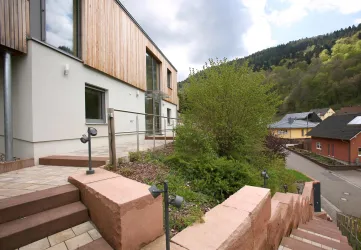 Außenansicht Treppenaufgang (© Jugendstilhotel Trifels, Fotograph Iversen)