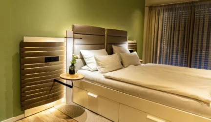 Schlafzimmer 1