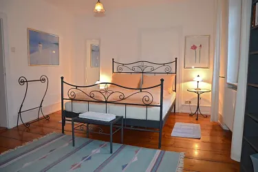 Schlafzimmer 1 mit Doppelbett