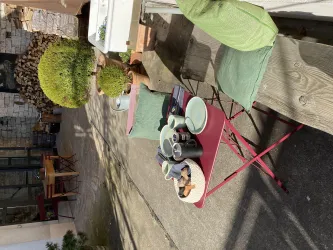 Frühstück in der Frühjahrssonne