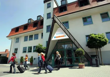 Pfalz-Jugendherberge Neustadt (© DieJugendherbergen.de)