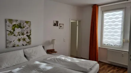 SZ Tür zum Bad