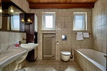 180504-114948-XT2A4055-1-zimmer--2400