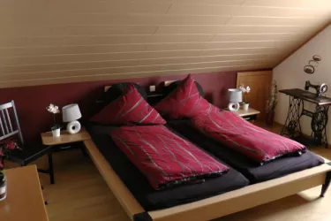 Großes Schlafzimmer 2 (© Claudia Noll)