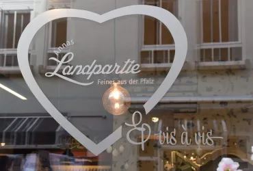 Annas Landpartie & vis á vis - Außen (© Stadt Landau in der Pfalz)