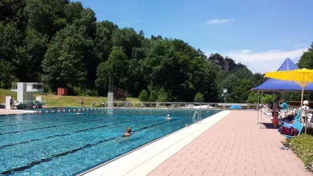 Schwimmerbecken (© H. Grünfelder)
