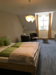Zimmer Spaetburgunder (© Alter Winzerhof)
