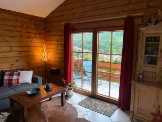 Das gemütliche Wohnzimmer mit Berghütten-Flair