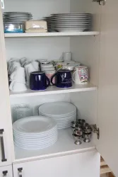 Geschirrschrank (© Pia Neumann)