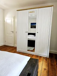Schlafzimmer 2 - Kleiderschrank