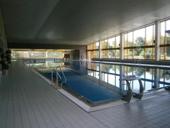 Schwimmhalle