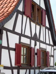 Hausansicht von der Strasse aus