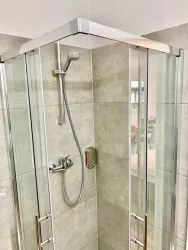 Dusche (© Vinotel Weinstrasse)