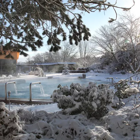 Therme im Winter (© Rolf Goosmann)