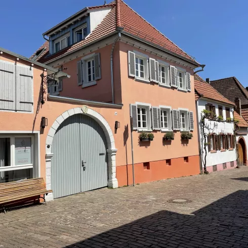 Landhaus Theresienstraße (© Familie Fuhrmann) Landhaus Theresienstraße (© Familie Fuhrmann)
