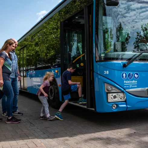 Bus und Bahn kostenlos mit der Pfalzcard nutzen